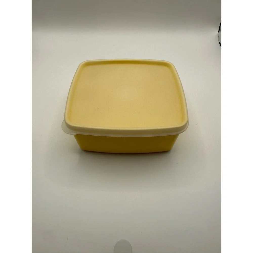 Tupperware vintage servalier